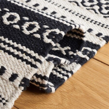 Safavieh 6 x 6 ft. Montauk Flat Weave Cotton Bohemian Round Area Rug; Black & Ivory MTK726Z-6R